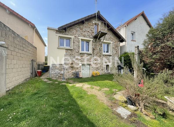 A vendre à Viry-Châtillon maison de caractère en Meulière proche des commerces des écoles et de la gare.