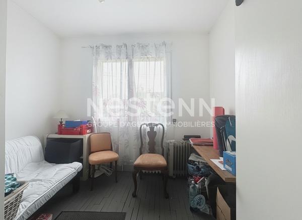 A vendre à Viry-Châtillon maison de caractère en Meulière proche des commerces des écoles et de la gare.