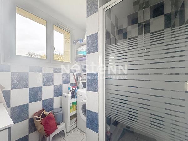 A vendre à Viry-Châtillon maison de caractère en Meulière proche des commerces des écoles et de la gare.