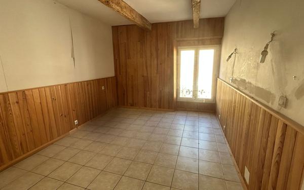 Immeuble à vendre    12 pièces • 225 m2 Séderon