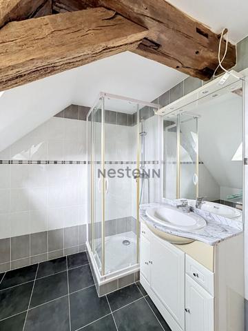MAISON A RENOVER - NOTRE DAME D'OE 4 pièces 127 m² avec 3 chambres, jardin et deux garages