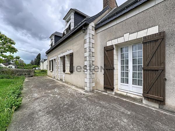 MAISON A RENOVER - NOTRE DAME D'OE 4 pièces 127 m² avec 3 chambres, jardin et deux garages