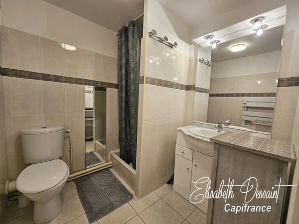 BAYONNE - Superbe duplex T4 de 104 m² au sol en dernier étage avec terrasse, cave et 3 stationnements