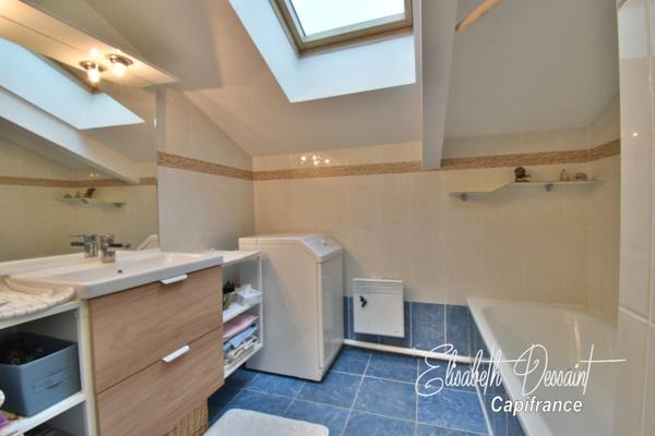 BAYONNE - Superbe duplex T4 de 104 m² au sol en dernier étage avec terrasse, cave et 3 stationnements