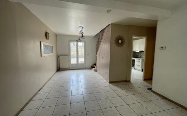 Maison à louer    4 pièces • 94,35 m2 Égly