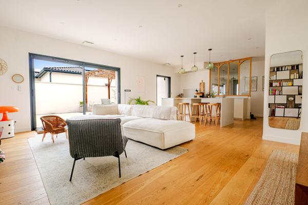 À Vendre - Villa Contemporaine de 2022 avec Piscine