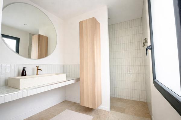 À Vendre - Villa Contemporaine de 2022 avec Piscine