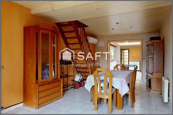 Maison 2 chambres et cour - Fort potentiel