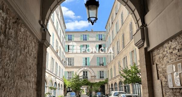 Location Local commercial 1 pièce 18 m² - Paris 75010