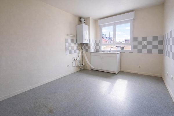 Pau Centre Appartement T3 avec balcon, garage et cave 71 m² Exposition Sud