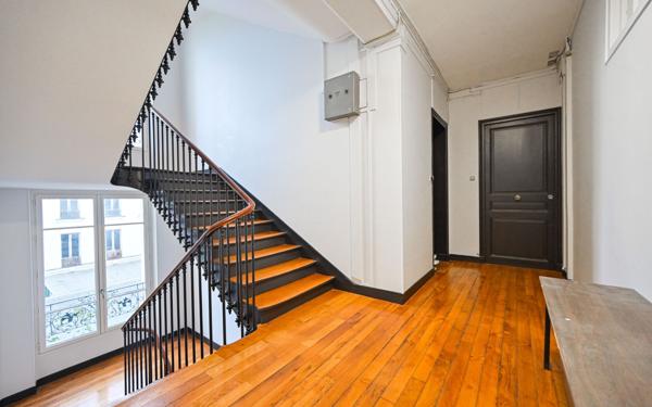 Appartement à vendre    4 pièces • 108 m2 Paris 20