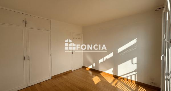 Location Appartement 2 pièces 52.53 m² - Paris 75019