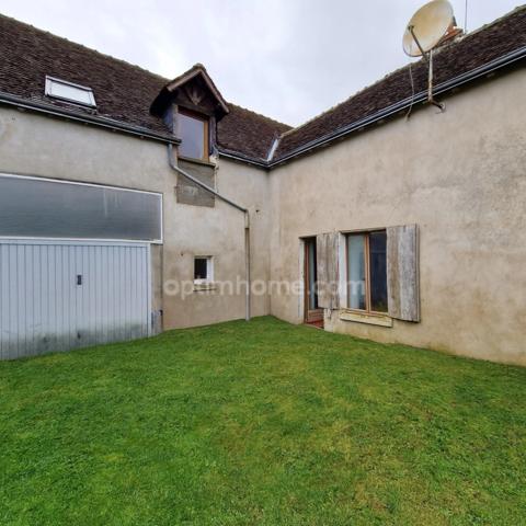 Maison de village d'environ 115 m², 3 pièces avec potentiel d'évolution à Ferrière-Larçon (37350)