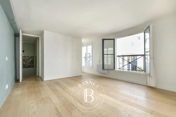 Paris 1er, Appartement 1 Chambre -  44 m² à vendre