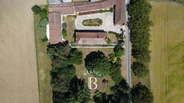 Lencloître, Manoir 8 Chambres -  394 m² à vendre