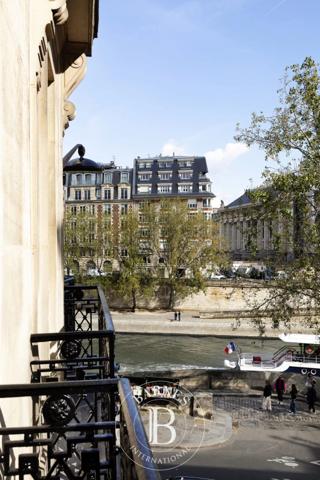 Paris 6ème, Appartement 2 Chambres -  93 m² à vendre