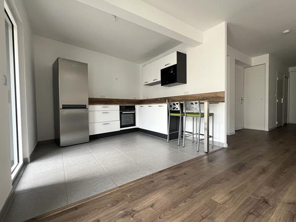 A LOUER T3 MEUBLE neuf Gare / BALCON + PARKING (chauffage eau chaude inclus)