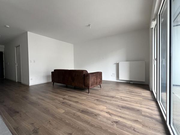 A LOUER T3 MEUBLE neuf Gare / BALCON + PARKING (chauffage eau chaude inclus)