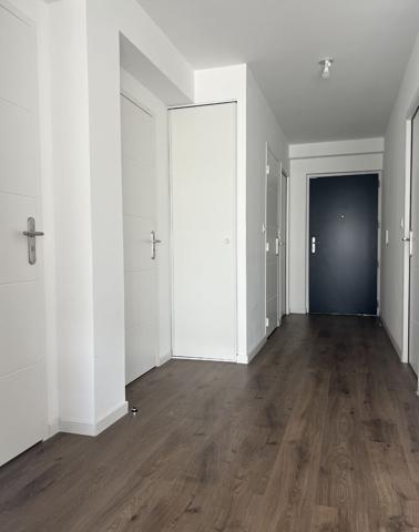 A LOUER T3 MEUBLE neuf Gare / BALCON + PARKING (chauffage eau chaude inclus)