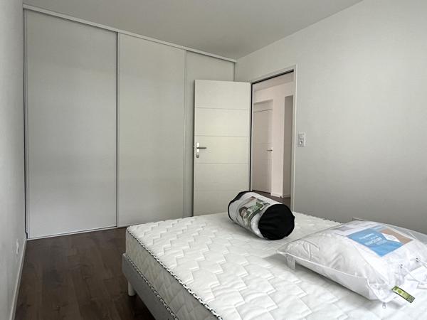 A LOUER T3 MEUBLE neuf Gare / BALCON + PARKING (chauffage eau chaude inclus)