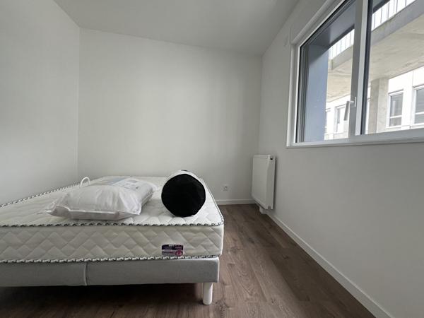 A LOUER T3 MEUBLE neuf Gare / BALCON + PARKING (chauffage eau chaude inclus)