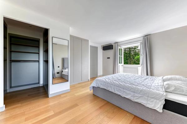 À louer – Duplex meublé d’exception de 168 m² dans une demeure bourgeoise du XVIIᵉ siècle – Écully