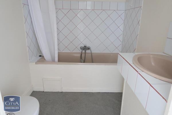 Appartement à louer 1 pièce 23.83m² Saint-Quentin (02100)
