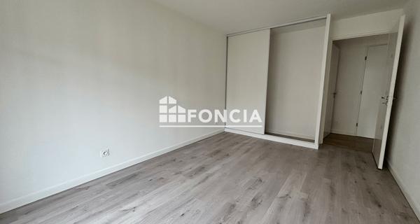 Location Appartement 3 pièces 59.9 m² - Clamart 92140