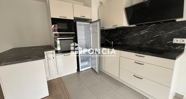 Location Appartement 3 pièces 59.9 m² - Clamart 92140