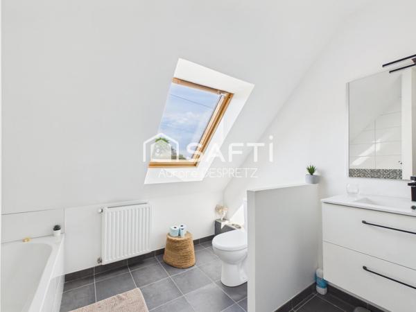 Saint-Martin-des-Champs – Maison contemporaine de 2021, 111 m², 4 chambres, vie de plain-pied