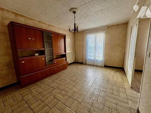 A vendre à SALBRIS (41),  plain-pied de 70 m² qui offre une vraie qualité de vie dans un quarti...