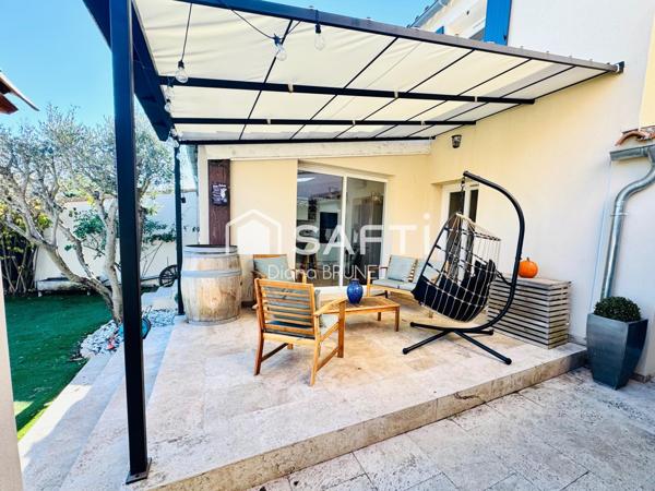 Maison avec piscine, panneaux solaires, garage