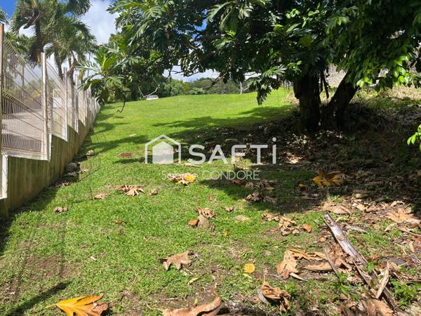 En exclsusivité - Terrain à bâtir de 1563 m² avec vue sur mer - Bellevue Lamentin