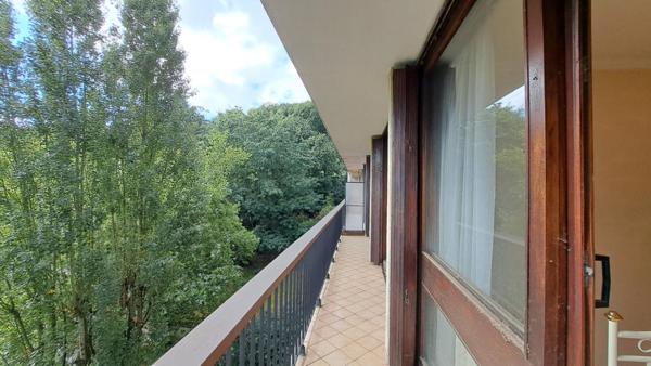 Appartement Fontenay Le Fleury 4 pièce(s)