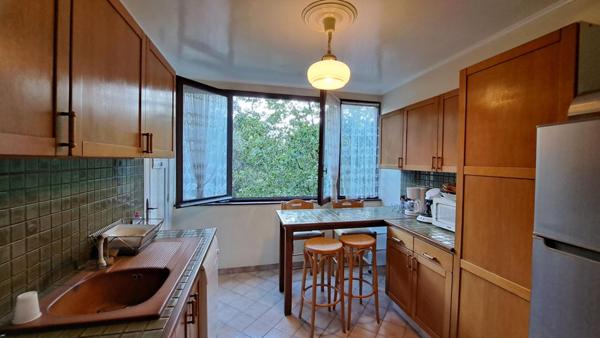 Appartement Fontenay Le Fleury 4 pièce(s)