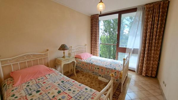 Appartement Fontenay Le Fleury 4 pièce(s)