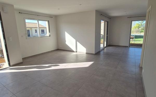 Maison à louer    4 pièces • 107 m2 Viviers-lès-Montagnes