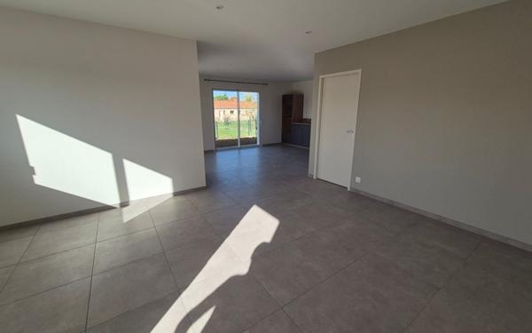 Maison à louer    4 pièces • 107 m2 Viviers-lès-Montagnes