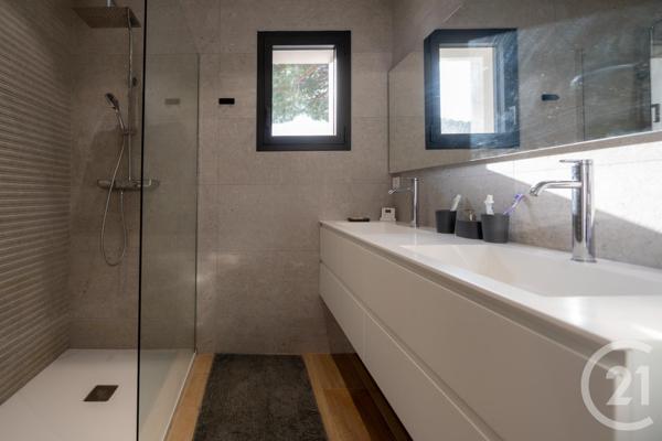 Maison à vendre  5 pièces - 108,08 m2 LE LAVANDOU - 83