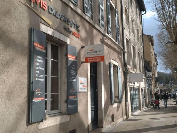 Location Local commercial 2 pièces 27.1 m² - 119 BOULEVARD GAMBETTA Cahors 46000