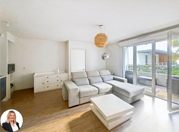 Appartement
         2 pièces
        - 44 m² 205 000 € *