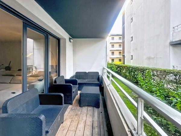 Appartement
         2 pièces
        - 44 m² 205 000 € *
