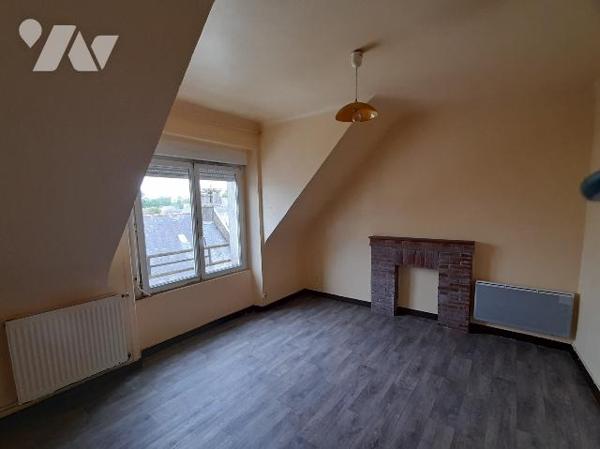 Immeuble à usage locatif de 4 lgts sur 3 niveaux : 
1 de type F1, 2  de type F2 et 1 de type F3
