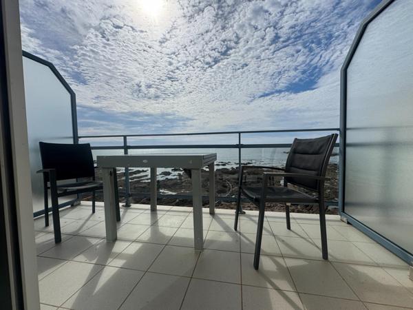 Vue mer panoramique, pied-à-terre idéal !