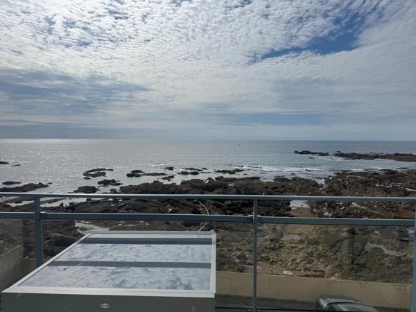 Vue mer panoramique, pied-à-terre idéal !