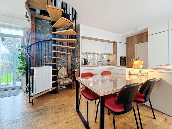 A VENDRE KERBONNE - MAISON 100 m2 - 4 CHAMBRES - JARDIN - GARAGE - CAVE