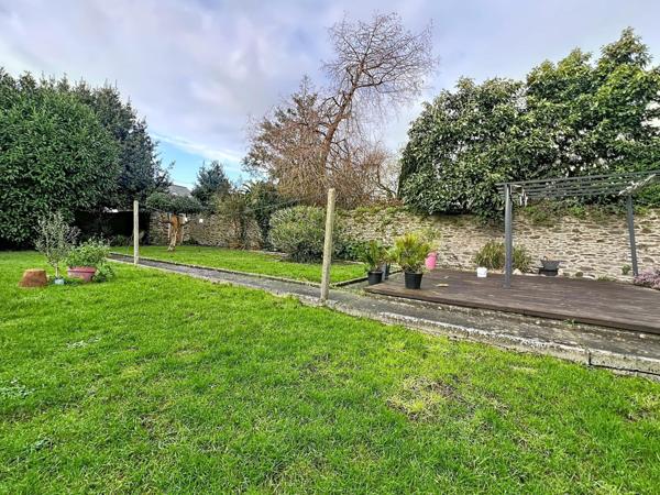 A VENDRE KERBONNE - MAISON 100 m2 - 4 CHAMBRES - JARDIN - GARAGE - CAVE