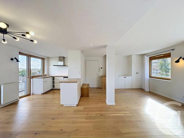 Appartement 4 Pièces à vendre  4 pièces - 79,59 m 2   FONTAINEBLEAU  - 77