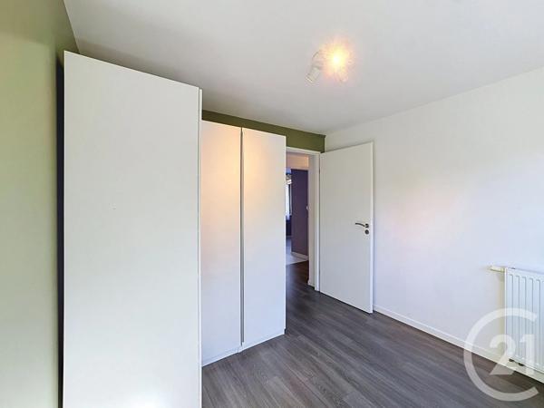 Appartement 4 Pièces à vendre  4 pièces - 79,59 m 2   FONTAINEBLEAU  - 77