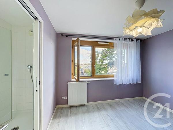 Appartement 4 Pièces à vendre  4 pièces - 79,59 m 2   FONTAINEBLEAU  - 77